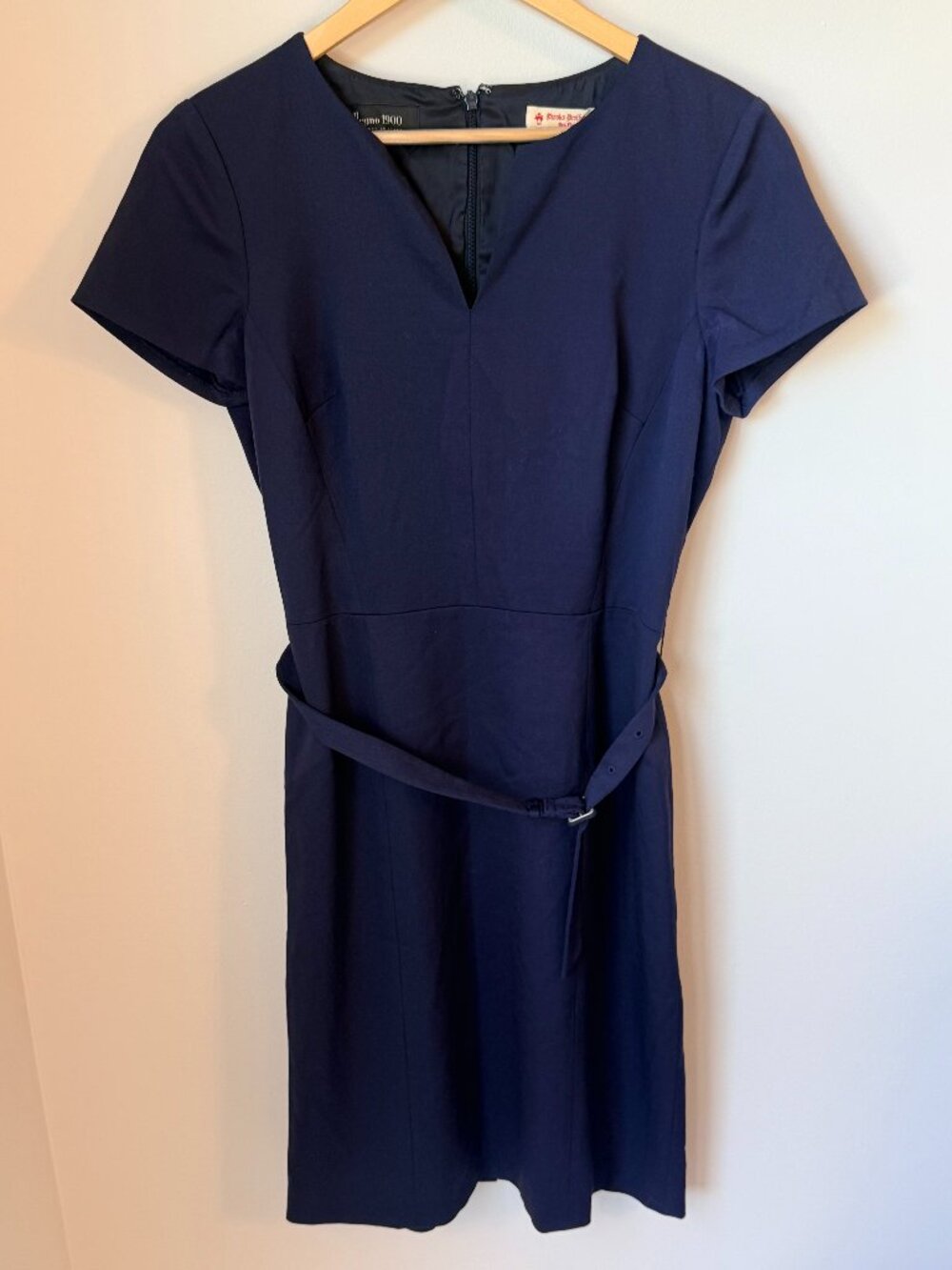 Brooks Brothers Red Fleece Navy Italian Tollegno Wool Belted Sheath Dress Size 4